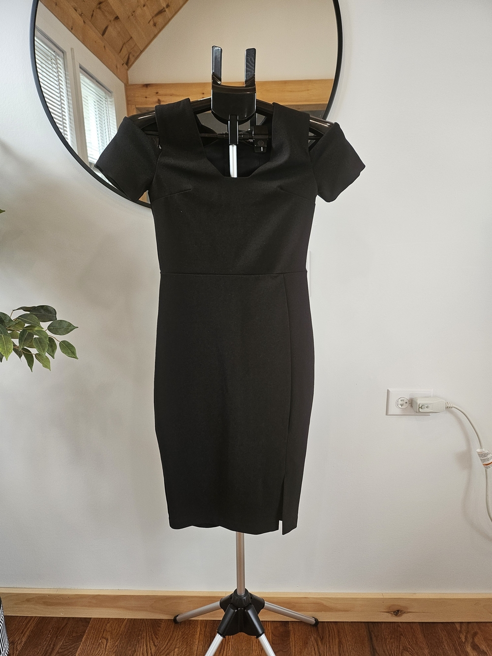 Express Black Cold-Shoulder Mini Sheath Dress